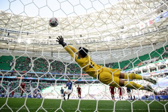 这使得他们 这使得他们